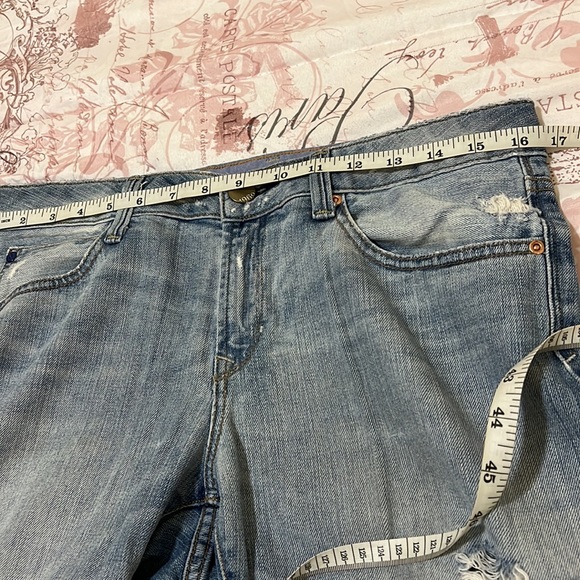 Women’s Gap 1969 Distressed Jeans. - Picture 9 of 11